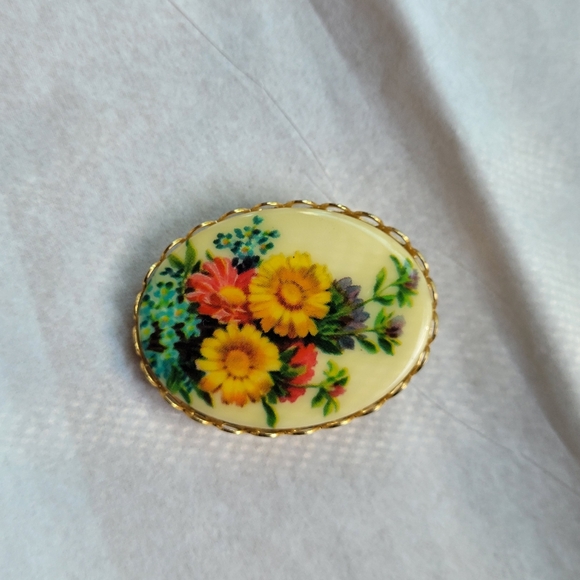 Lot of Vintage Floral Brooches - Picture 14 of 15